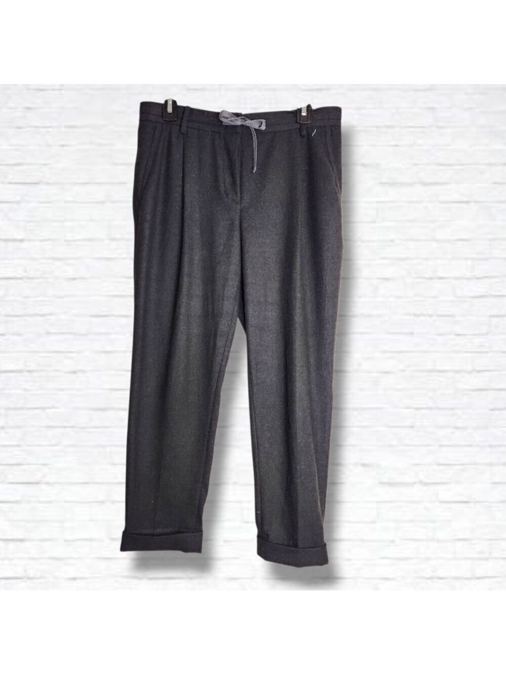 Aritzia Wilfred Grey Pleated Mid Rise Trouser Pants Size 6